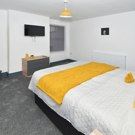 Townhouse @ 24 Brunswick Place Stoke Etruria Exterior photo