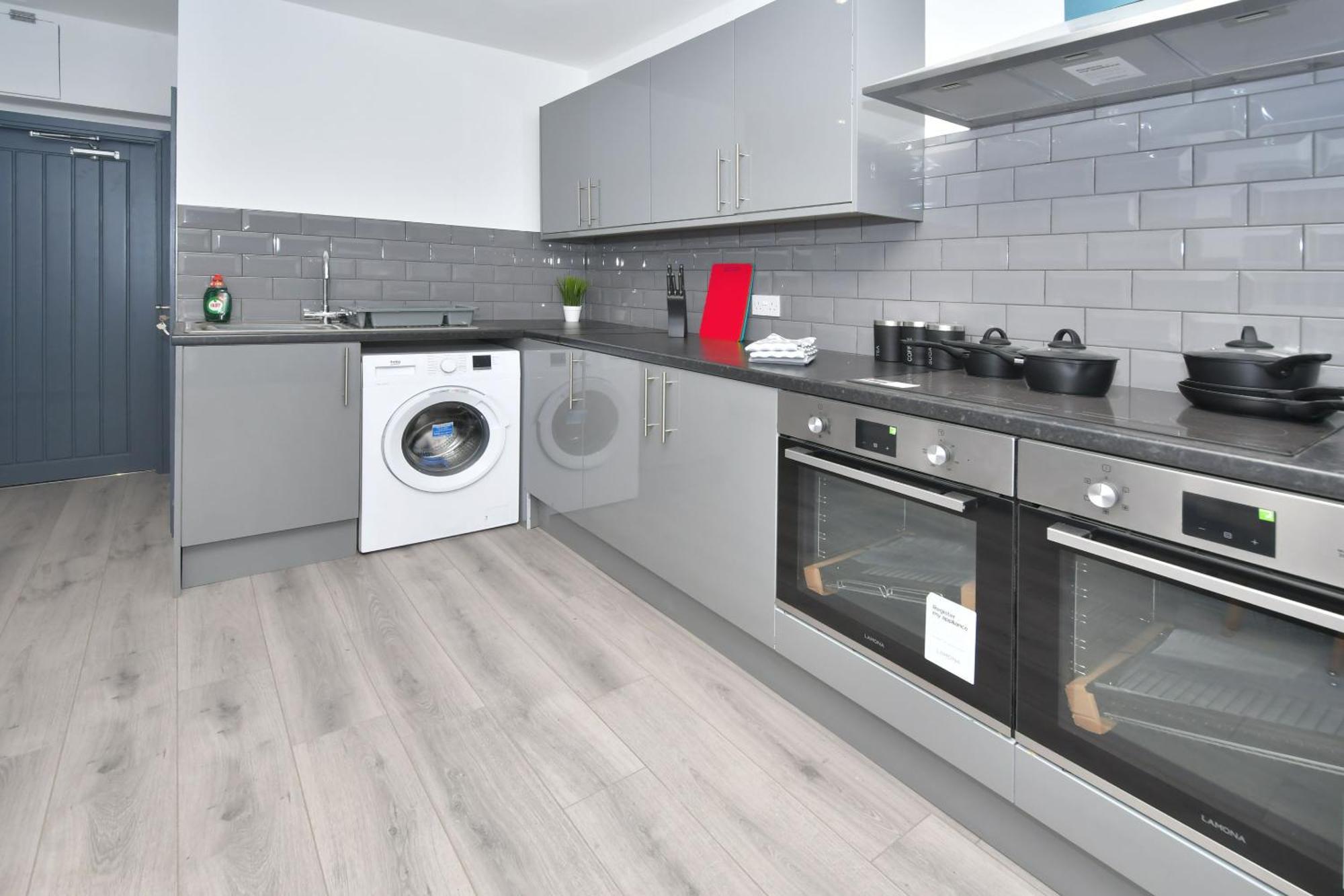 Townhouse @ 24 Brunswick Place Stoke Etruria Exterior photo